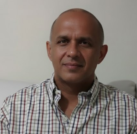 Carlos E. Cadenas R.